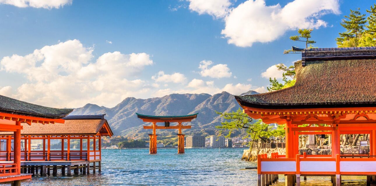 Temples in Japan near the water