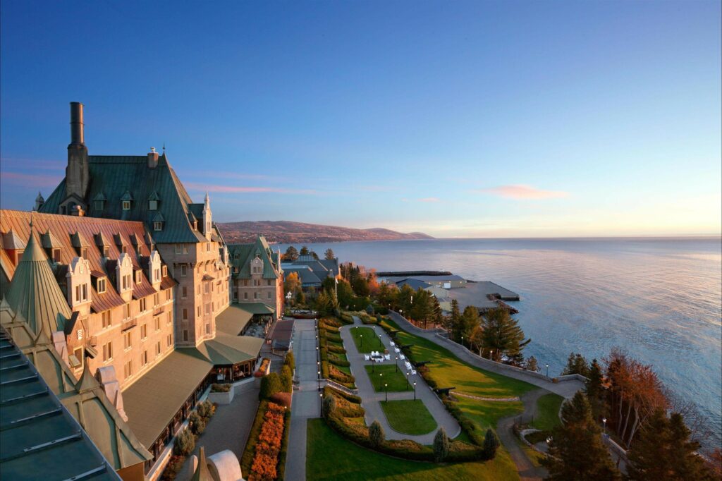 walking tours quebec