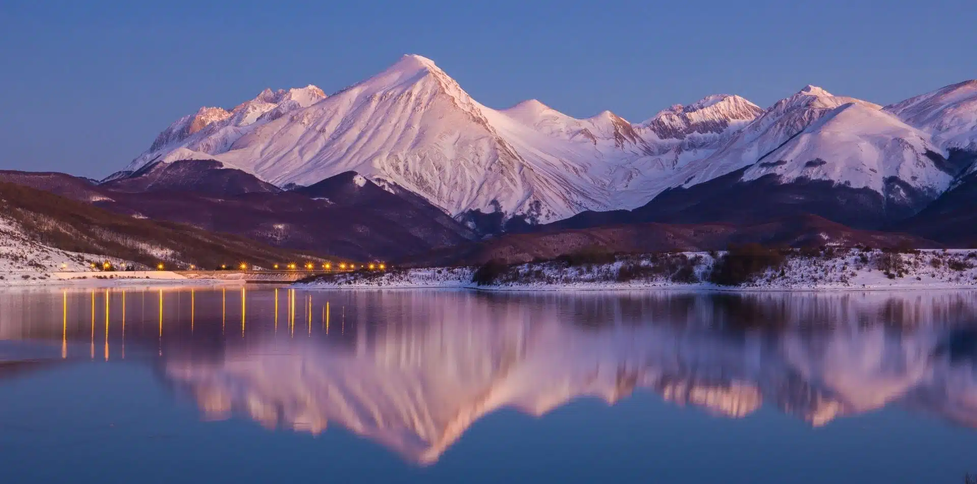 Alaska's stunning mountain scenery