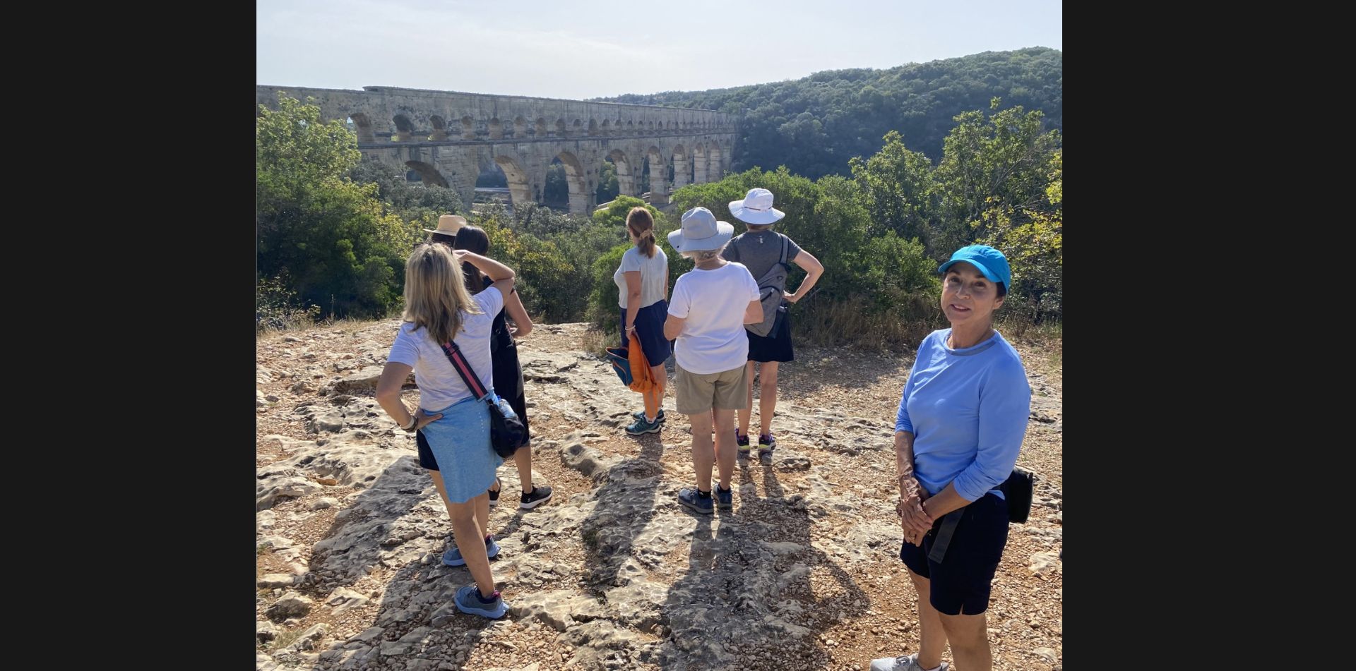 2 - Follow a countryside path to the Pont-du-Gard aqueduct