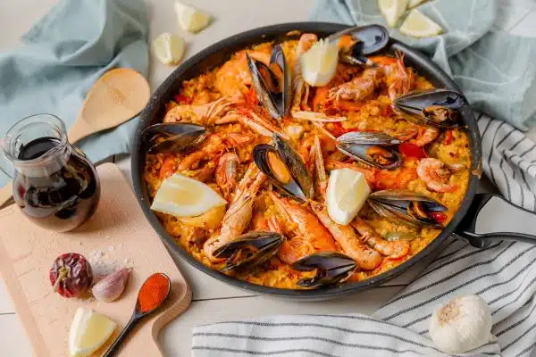 Dine on delicious paella on tour in Spain