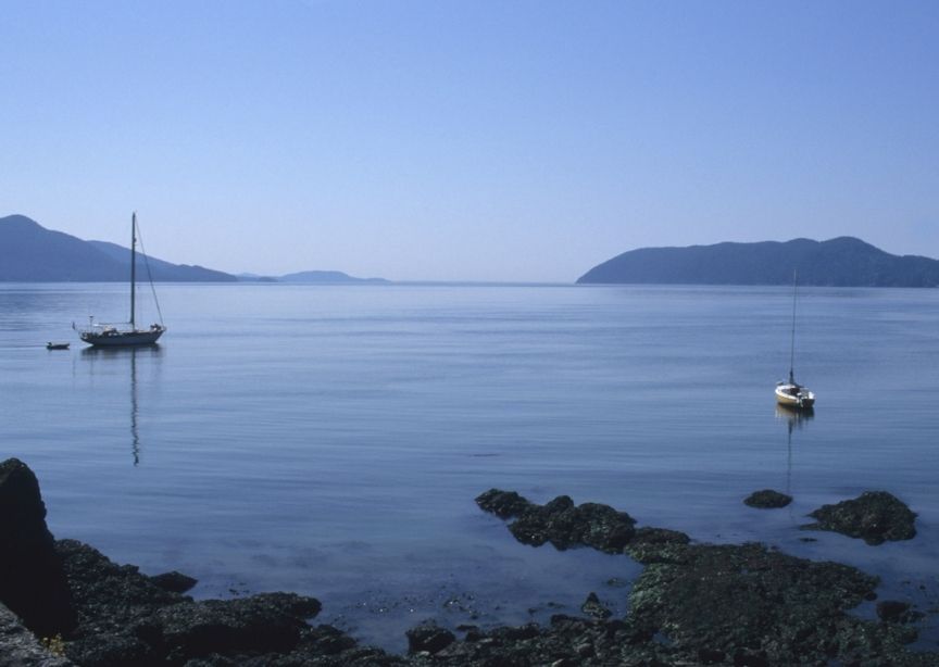 USA Pacific Northwest Puget Sound San Juans Orcas Island 2 Sailboats