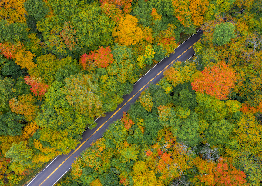 USA Vermont Stowe Smugglers Notch Road Flanked By Fall Foliage