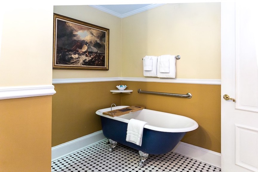 Kehoe House Savannah Luxury Hotel Bath