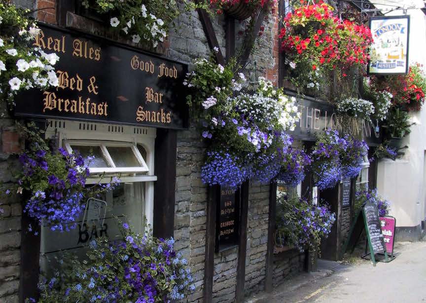 UK England English country pub in Cornwall